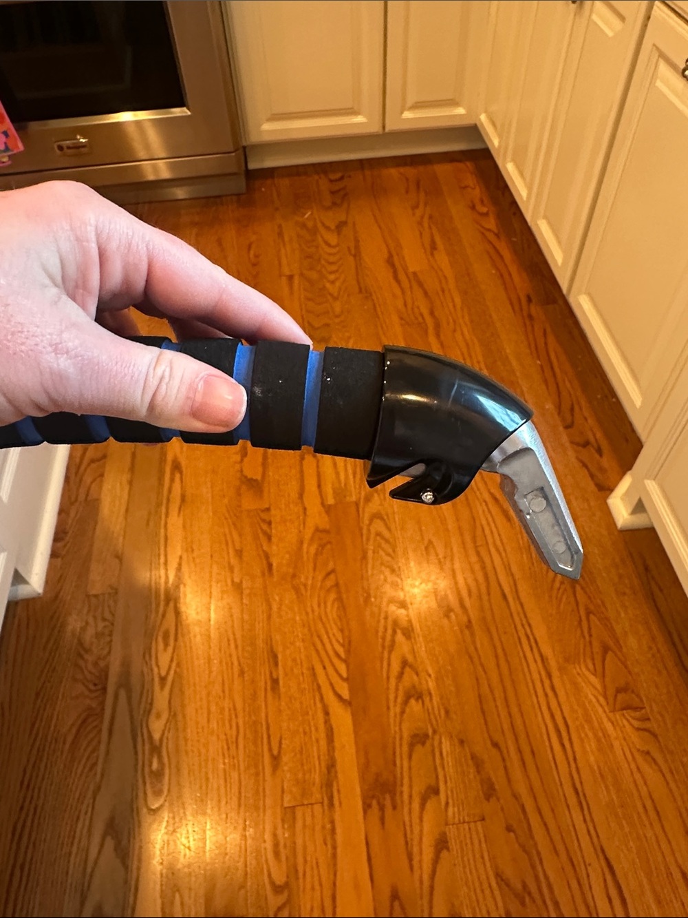 Amazon Black and Blue Foam Handle Grip car tool for elderly - Picture 3 of 4